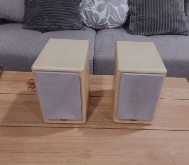 Altavoces JVC - DE ESTANTERIA