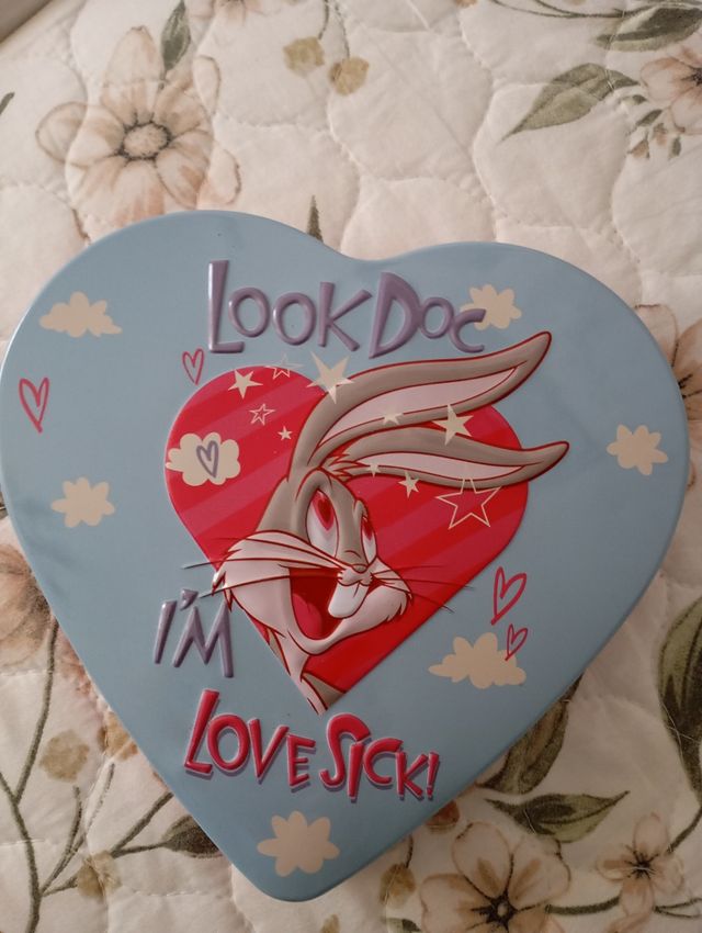 Caja corazón Bugs Bunny - Metálica