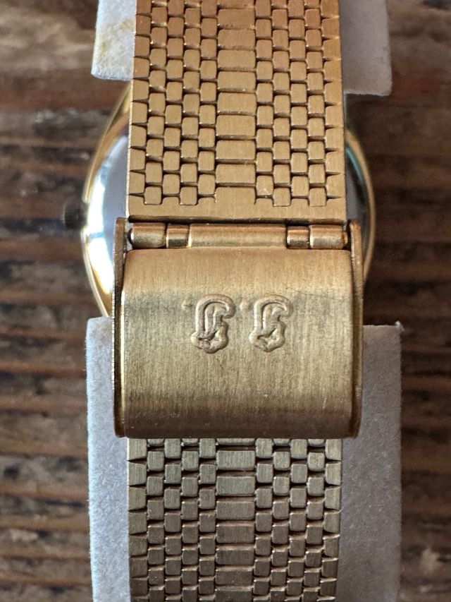 Reloj Jules Jürgensen dorado cuarzo