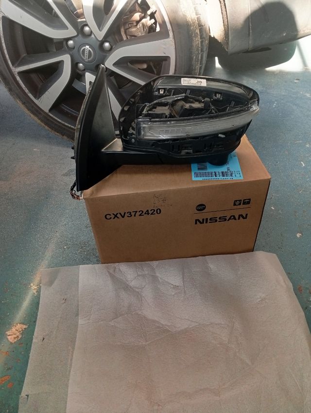 Retrovisor Nissan Qashqai Izquierdo con cámara