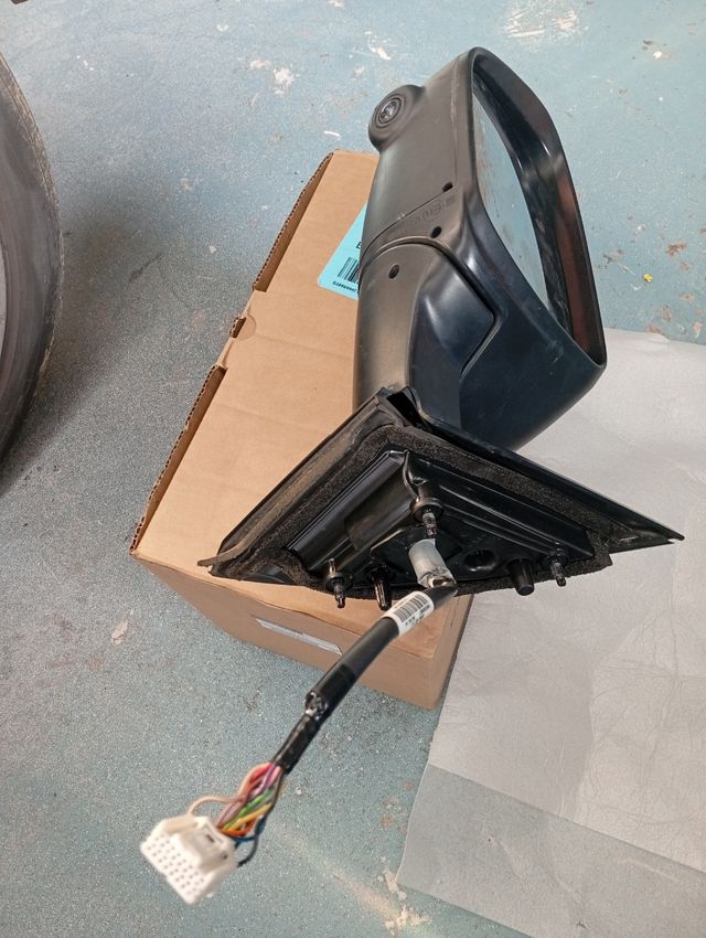 Retrovisor Nissan Qashqai Izquierdo con cámara