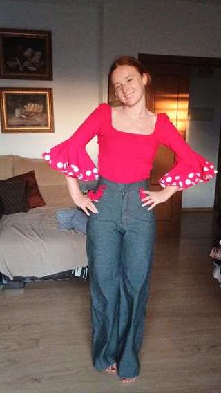 Blusa roja lunares - Feria