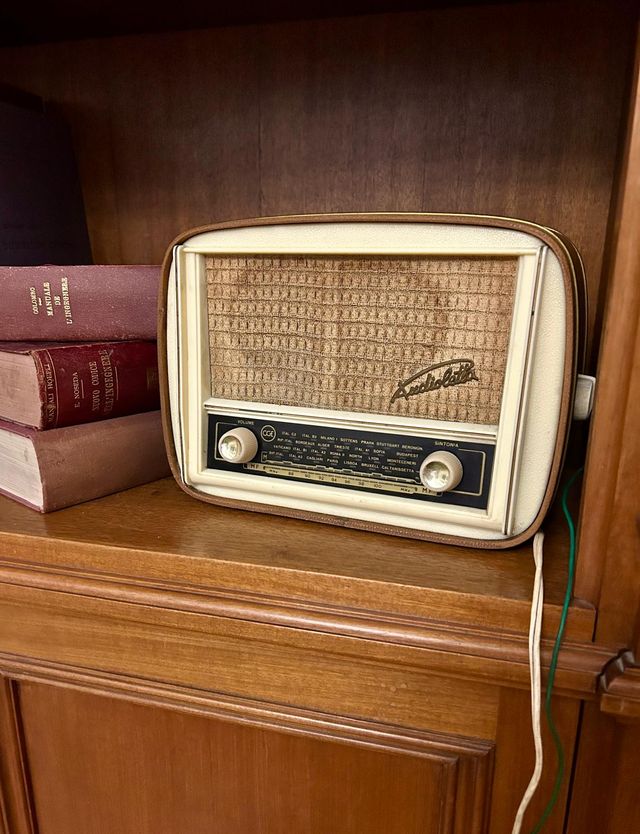 Radio a valvole vintage anni 50 CGE Audioletta