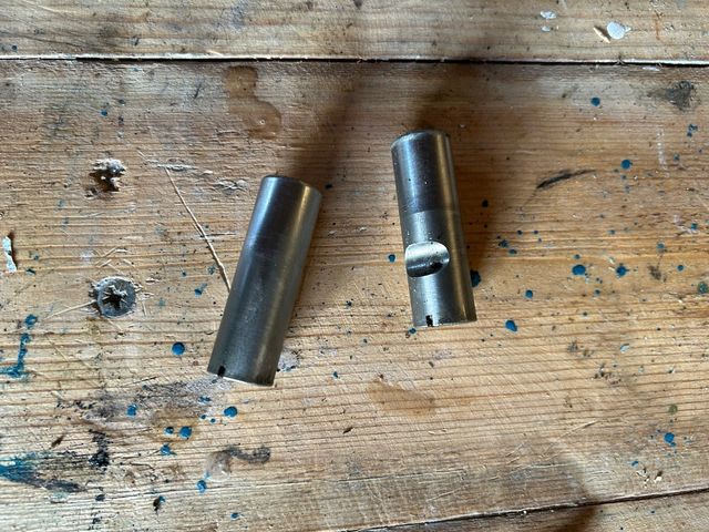 Pasadores de suspensión de hombro de transmisión exterior Volvo Penta AQ270