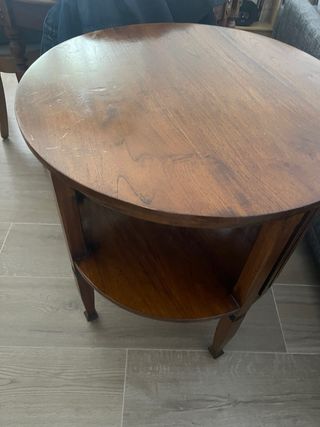Mesa auxiliar redonda de madera
