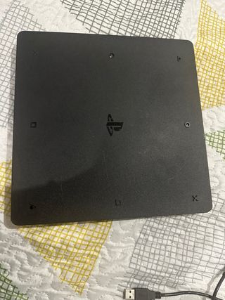 Ps4 + mando + 3 juegos
