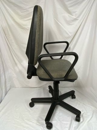 Silla oficina giratoria gris