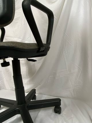 Silla oficina giratoria gris