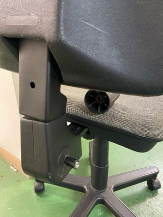 Silla oficina giratoria gris