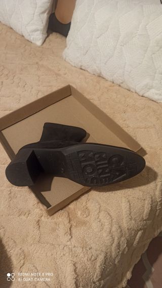 Botas negras mujer ,muy cómodas y buena marca