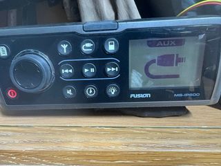 Radio barco o moto fusion.