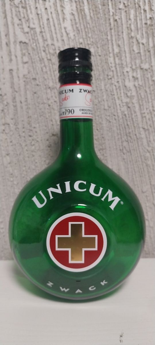 Bottiglia vuota unicum zwack
