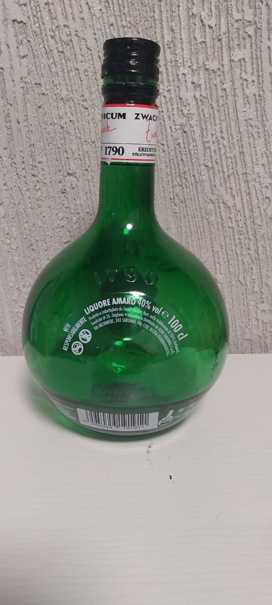 Bottiglia vuota unicum zwack