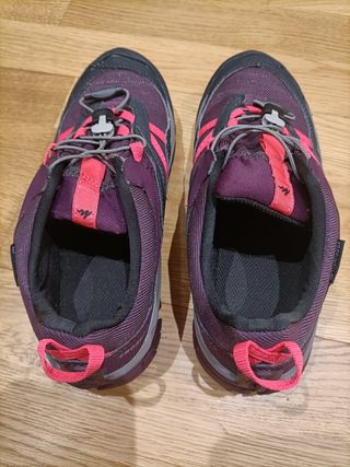 Zapatillas de montaña impermeables