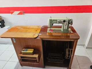 Máquina coser ALFA con mueble