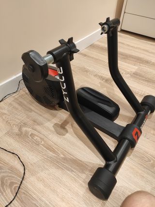 Rodillo inteligente Zycle Smart Z Pro y Cubierta