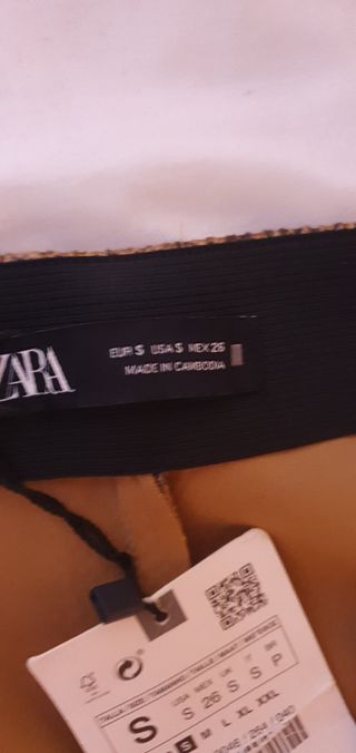 Pantalón Zara serpiente efecto cuero