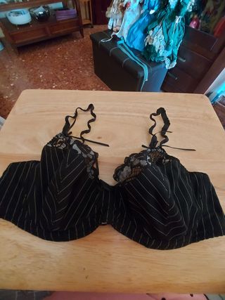 Sujetador con aros.