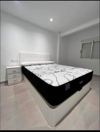 Canapé y colchón en Stock