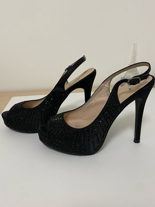 Zapatos fiesta negros con pedrería