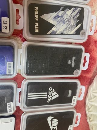 Fundas móviles nuevas Adidas, Nike, MK...