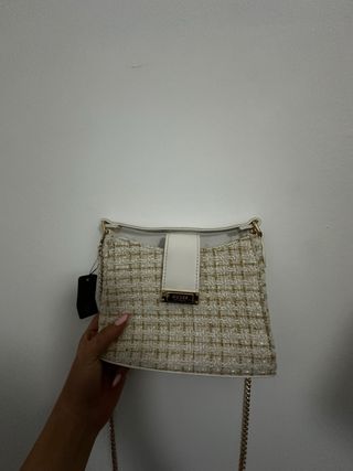 Vendo bolso guess nuevo 
