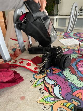 Camara antigua Nikon M90 35mm