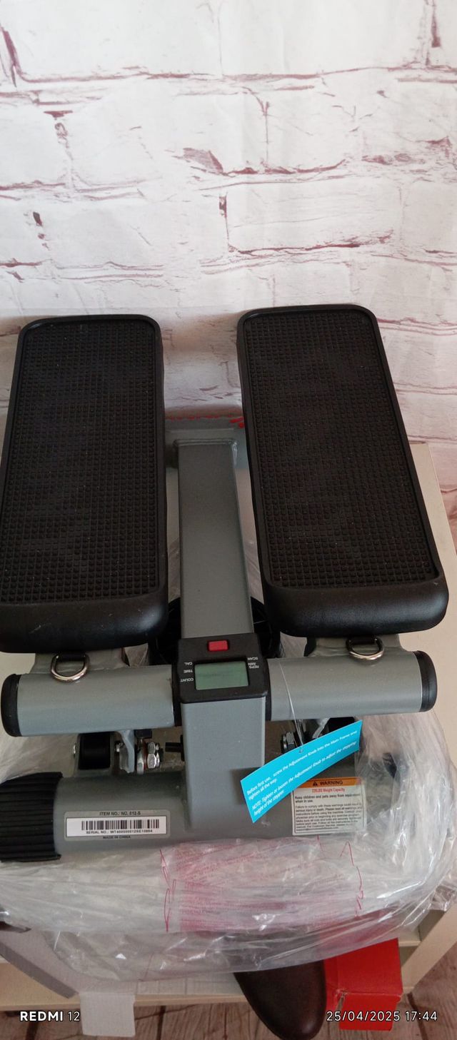 ESCALON  EJERCICIO CASA A ESTRENAR R 25-4383