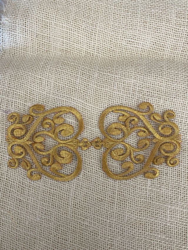 Lote de 6 Aplicaciones bordadas en hilo dorado