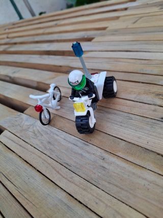 Lego moto y bici de policía