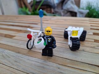 Lego moto y bici de policía