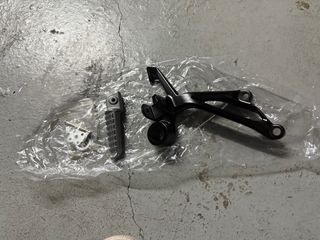 estribera trasera derecha z900