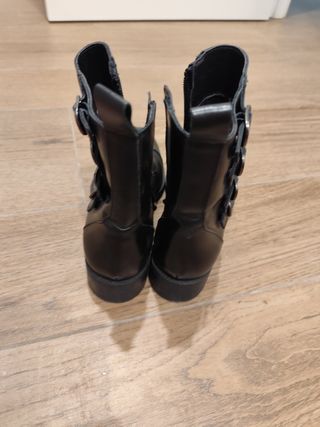 Botines negros piel - planos