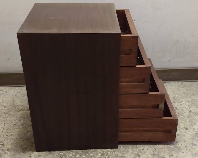 Cajonera vintage de oficina