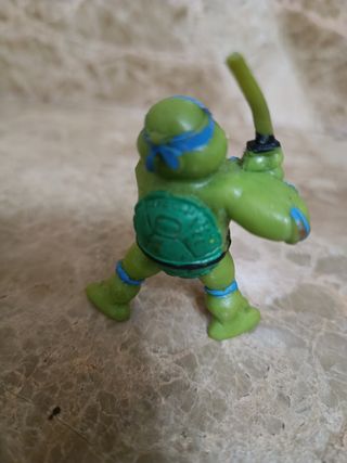 2 Figuras Tortugas Ninja