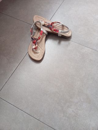 Sandalias
