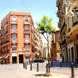 0728 - ESTUPENDO RESTAURANTE BISTRÓ EN RUZAFA