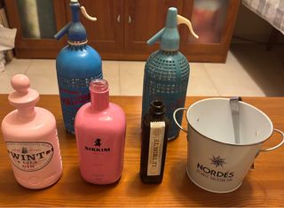 Lotto di bottiglie da collezione + cubo di ghiaccio + borsa Chivas