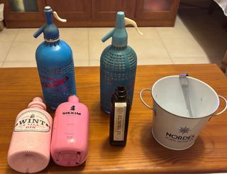 Lotto di bottiglie da collezione + cubo di ghiaccio + borsa Chivas