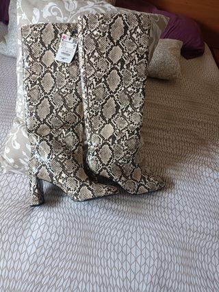 Botas