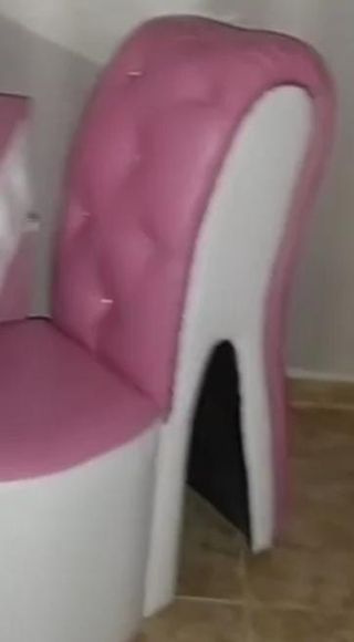 Cama mesita tacon completamente nuevo