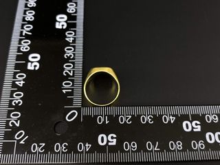 sello oro 18k con piedra con circonita