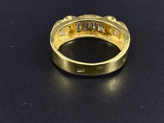 anillo oro 18k con piedra con circonita