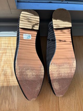 Bailarinas negras con lazo dorado