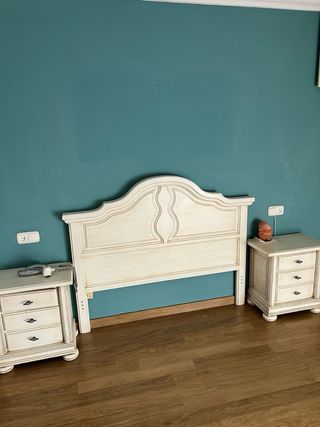 Mesita de noche madera maciza