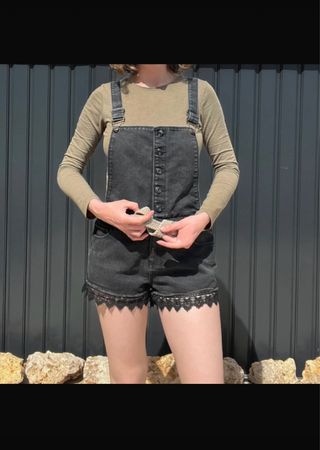 Peto vaquero corto negro