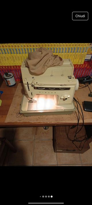 Macchina da cucire Singer vintage