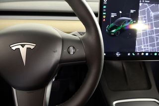 Tesla Model Y Gran Autonomia AUTOPILOT 4WD 514cv