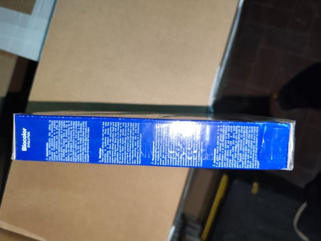 Tinta per capelli nero-blu