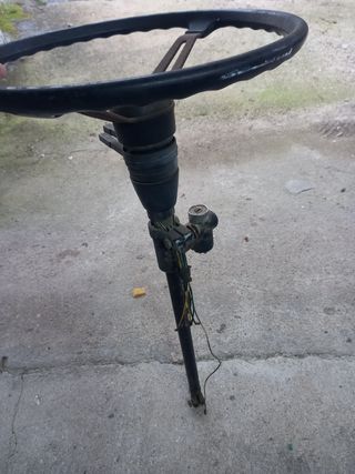 Volante Fiat 500 d'epoca con blocca sterzo